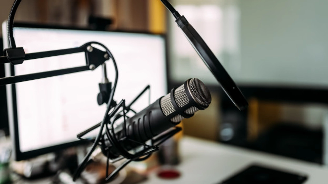 دورة مجانية عبر الانترنت: تأثير بث الصوت الرقمي Podcasting على رواية القصص