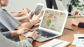 Online Course in Data Science Visualization with Harvard University