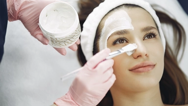 Free Online Course Offered By FutureLearn: The Business of Beauty: Introduction to the Beauty Industry