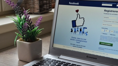 Free Online Course by Coursera: Building a Business Presence With Facebook Marketing