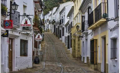 ماجستير إدارة السياحة والضيافة الدولية في برشلونة 2026 للطلاب الدوليين مقدم من Barcelona Executive Business School