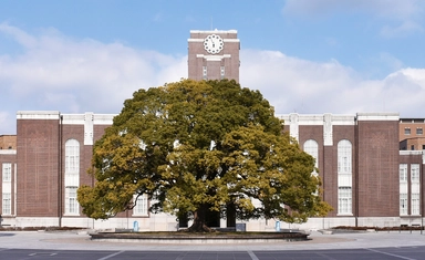 منحة ماجستير باريس ساكلاي 2026 في فرنسا بالاضافة ل 10,000 يورو سنوياً لجميع التخصصات