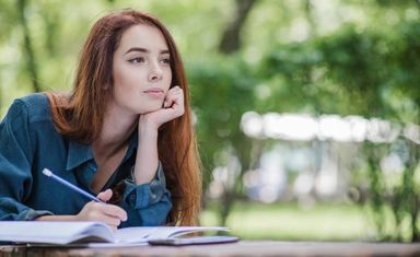 منحة الملكة إليزابيث لدراسة الماجستير بتمويل كامل 2026/2027