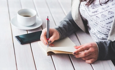 مسابقة تشيشير للأدب  2025/2026 بالمملكة المتحدة