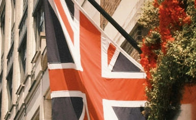 منحة دكتوراه ممولة بالكامل في بريطانيا 2026