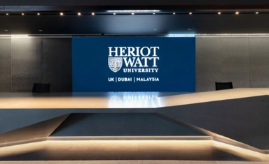 منحة جامعة Heriot-Watt University  في الإمارات 2026 للدراسات العليا بخصم 20% من الرسوم الدراسية