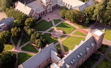 منحة مالية لطلاب الدوليين في جامعة University of Richmond في الولايات المتحدة
