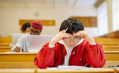 ادرس في ألمانيا باللغة الإنجليزية مع IU International University of Applied Sciences 2026