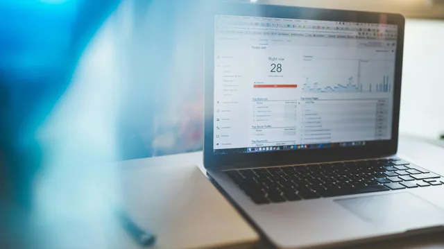 دورة عبر الإنترنت مجانية من أكاديمية Google Analytics: تحليلات جوجل للمبتدئين