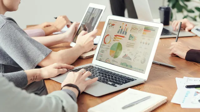 دورة عبر الإنترنت في تصور البيانات مع جامعة هارفارد
