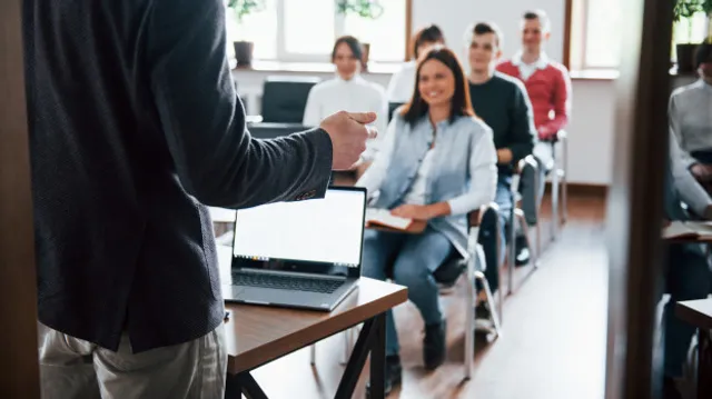 دورات مجانية عبر الإنترنت من كلية أكسفورد: مهارات التدريس