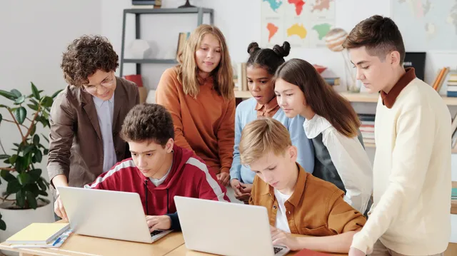 دورة إلكترونية متقدمة من معهد TEFL: تدريس اللغة الإنجليزية عبر الإنترنت