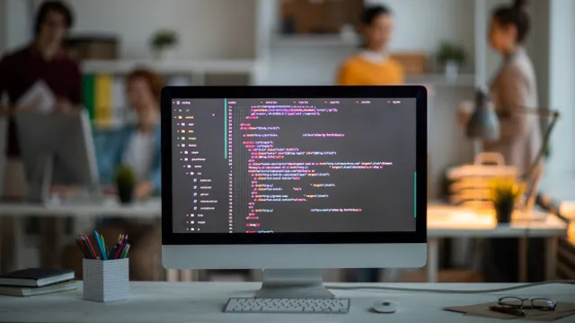دورة عن بعد من منصة إيزيتي التعليمية: الريسكين لتعلم تصميم التطبيقات بدون كتابة كود