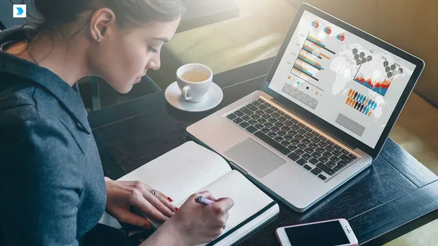 دورة مجانية أونلاين في المحتوى والإعلان والاتصالات الاجتماعية من منصة Coursera وموقع جوجل
