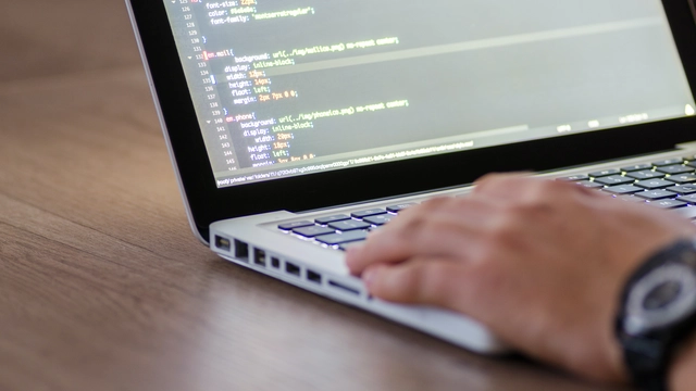 Free Online Course offered by Coursera on HTML and CSS in Depth