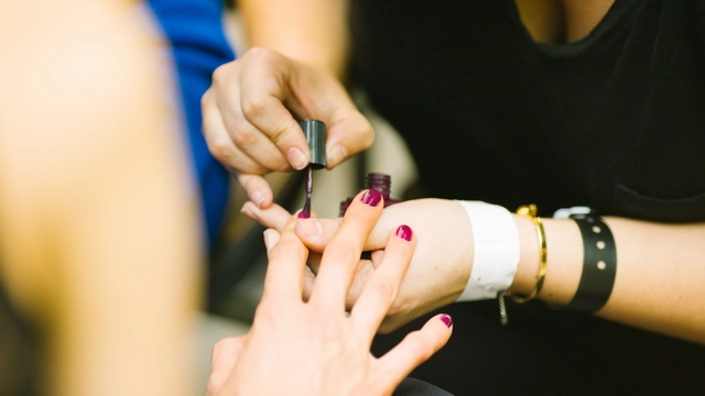 Free Online Course from Oxford Home Study Center: What are Pedicure and Manicure?