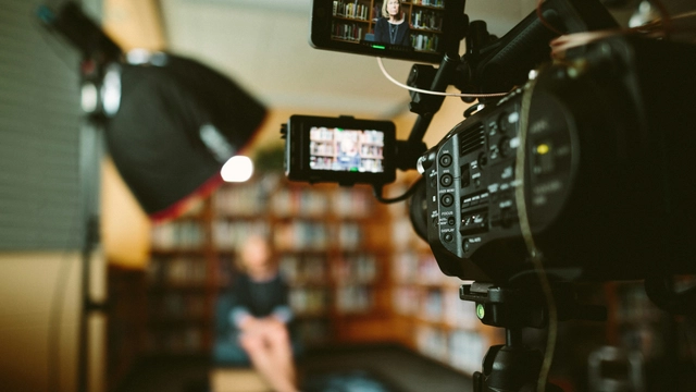 Free Online Course by AlJazeera ELearning Platform: Distinguished TV Presenter Toolkit