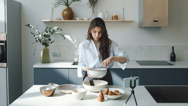 دورة عبر الإنترنت مجانية في صناعة المحتوى المرئي معتمدة بشهادة من منصة معارف