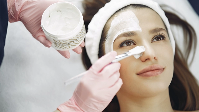 Free Online Course Offered By FutureLearn: The Business of Beauty: Introduction to the Beauty Industry