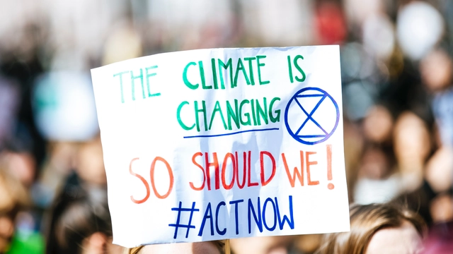 Free Online Course Offered By FutureLearn: Turn Climate Anxiety into Positive Action