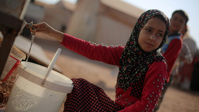 Free Online Course by  Al Jazeera Media Institute on Covering Refugee Stories