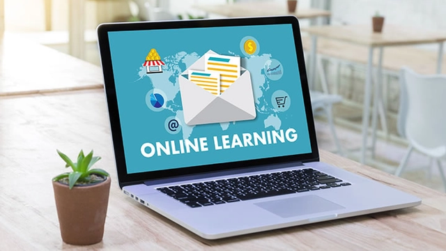 Online Course from Future Learn in the Field of  Artificial Intelligence