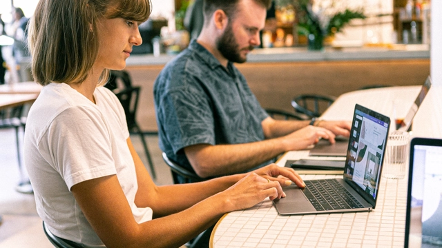 Free Online Course by Learn From Fiverr: Viral Marketing: 7 Secrets to Promote Any Product