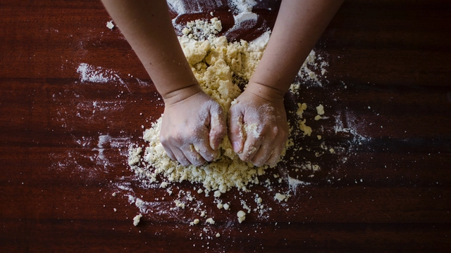 Free Online Course themed “Learn How to Bake Sourdough with BBC Good Food” offered by FutureLearn