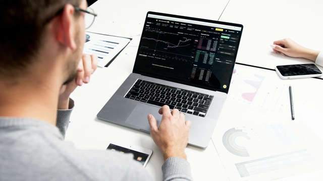 Free Online Course offered by Alison: Fundamentals of Stock Trading