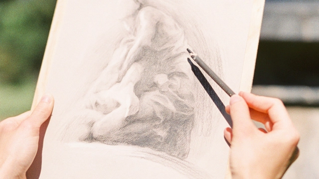 Online Course on Udemy: Masterclass of Realistic Drawing and Shading Human Features