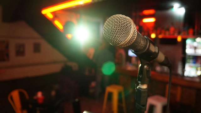 Free Online Course from Alison on Standup Comedy Complete: Humorous Public Speaking