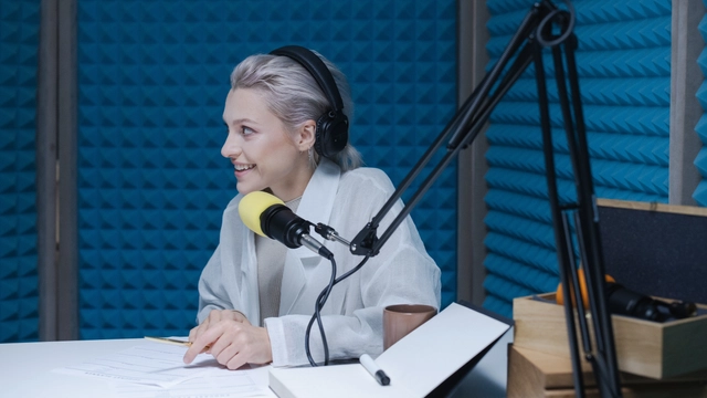 Free Online offered by Maharah: How to Host a Radio Show