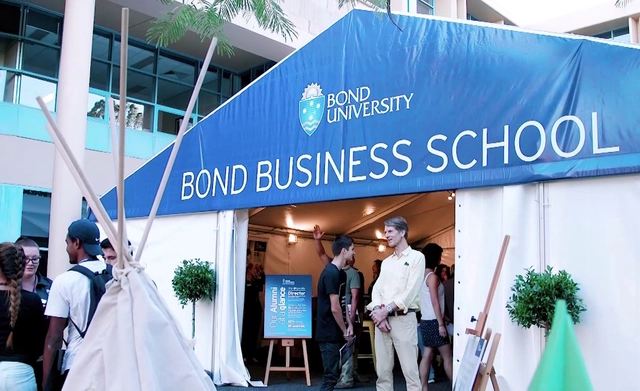 منح ماجستير في تخصصات الأعمال للطلاب الدوليين في جامعة Bond  في أستراليا