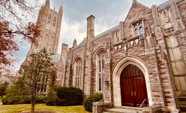 زمالة Princeton Arts ممولة في جامعة برينستون 2027 براتب 93,000 دولار سنويًا