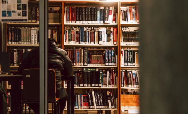 الدراسة في ألمانيا في SRH University 2026 | برامج بكالوريوس وماجستير باللغة الإنجليزية