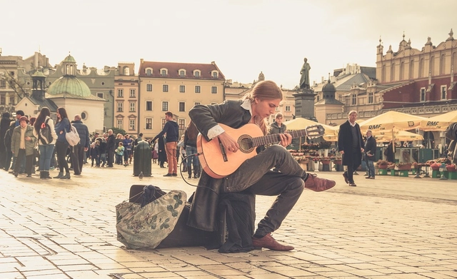 Undergraduate Scholarship in Art and Music in Qeensland University in Australia