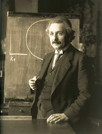 ألبرت أينشتاين، Albert Einstein